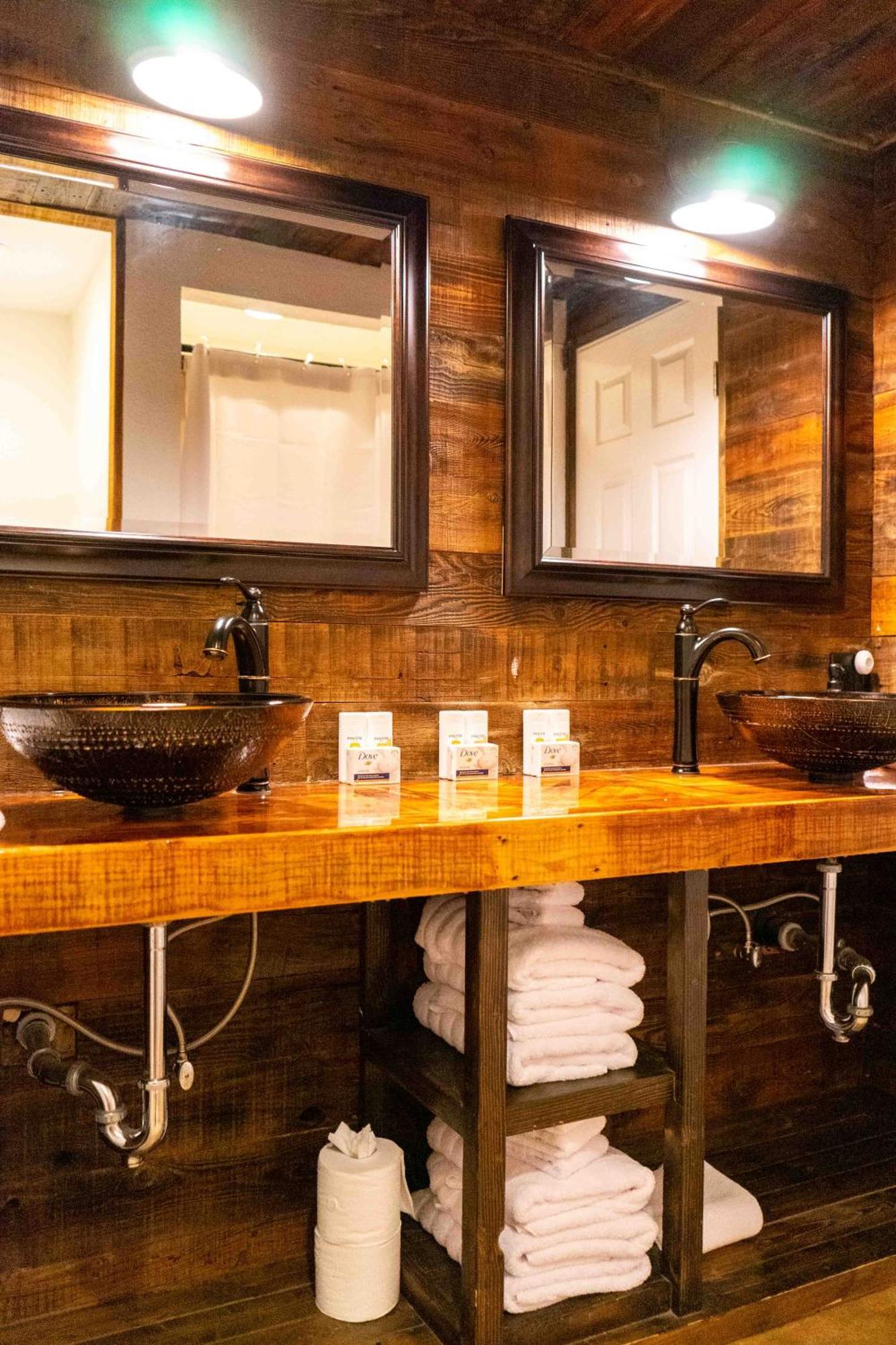 Miners Suite-Centrally Located In Shaver Lake 谢弗湖 外观 照片